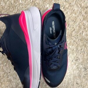 Clove Nursing Black and Pink Running Shoes
